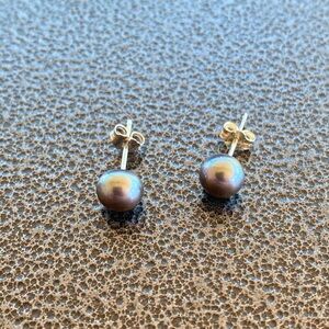 Sterling Silver Black Pearl Stud Earrings